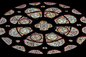 Hvor kan du sove i boblehytter med udsigt i Lapland?