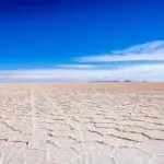 Hvornår spejler himlen sig bedst i Salar de Uyuni?